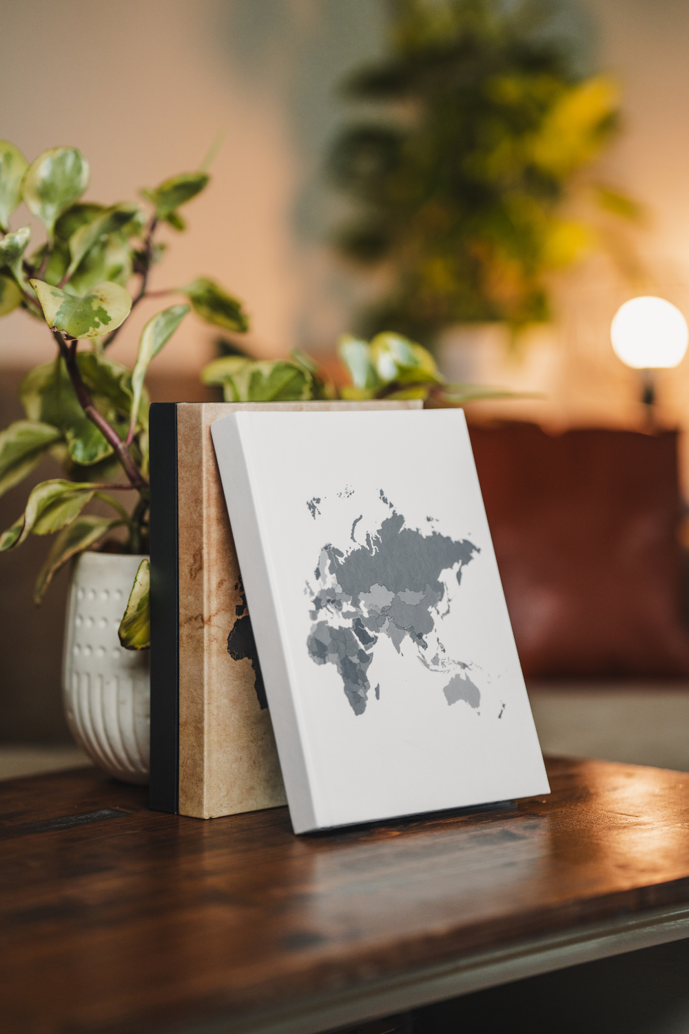 World Travel Journal: Charcoal & Cream Edition