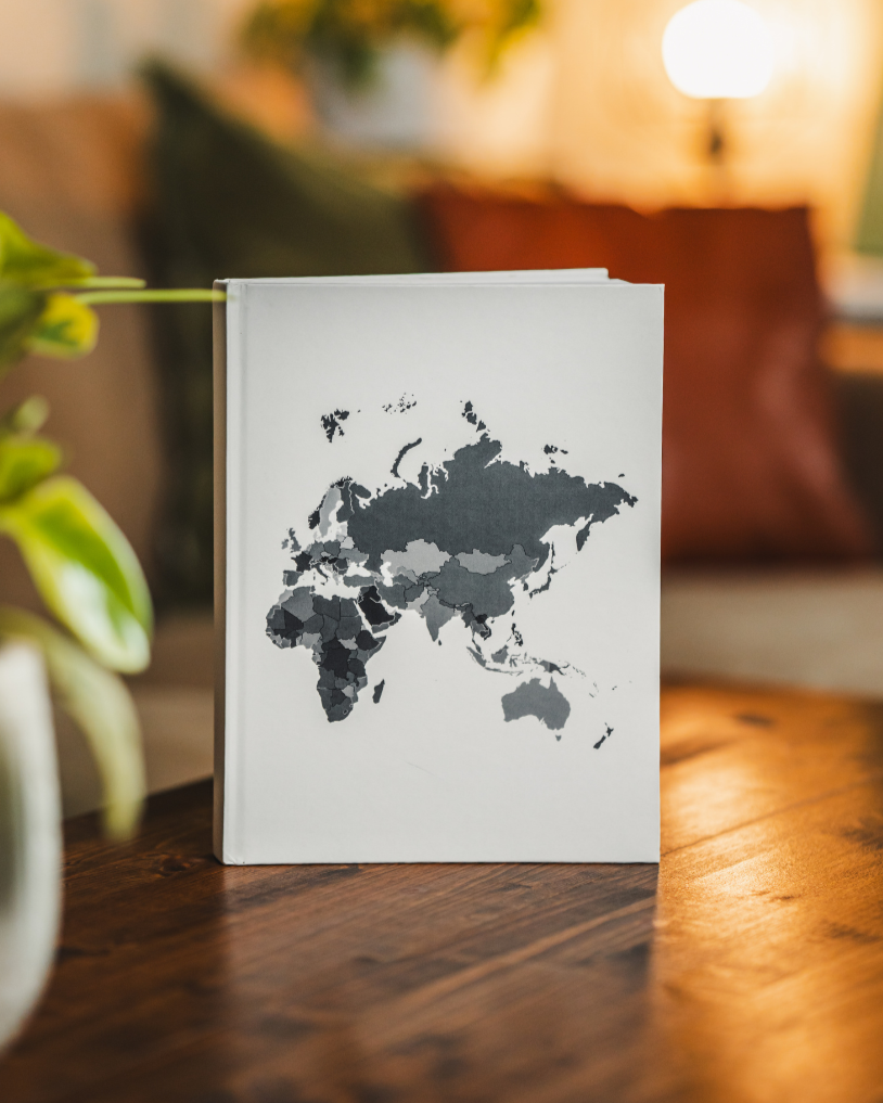 World Travel Journal: Charcoal & Cream Edition